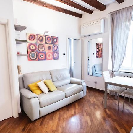 Apartamento Cosy And Bright Flat In The Heart Of Porta Venezia Milán Exterior foto