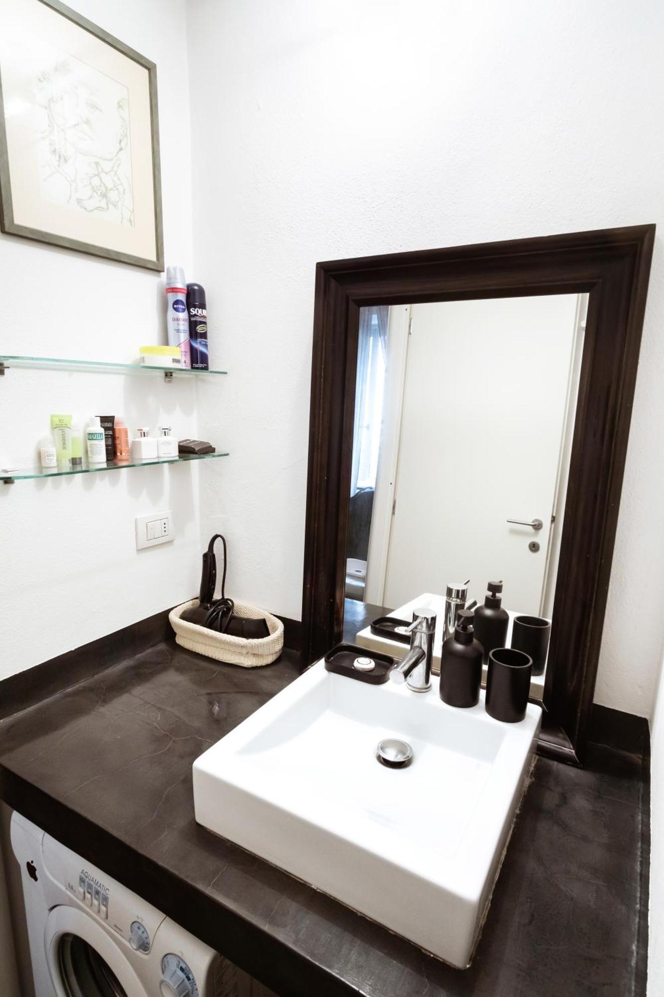 Apartamento Cosy And Bright Flat In The Heart Of Porta Venezia Milán Exterior foto