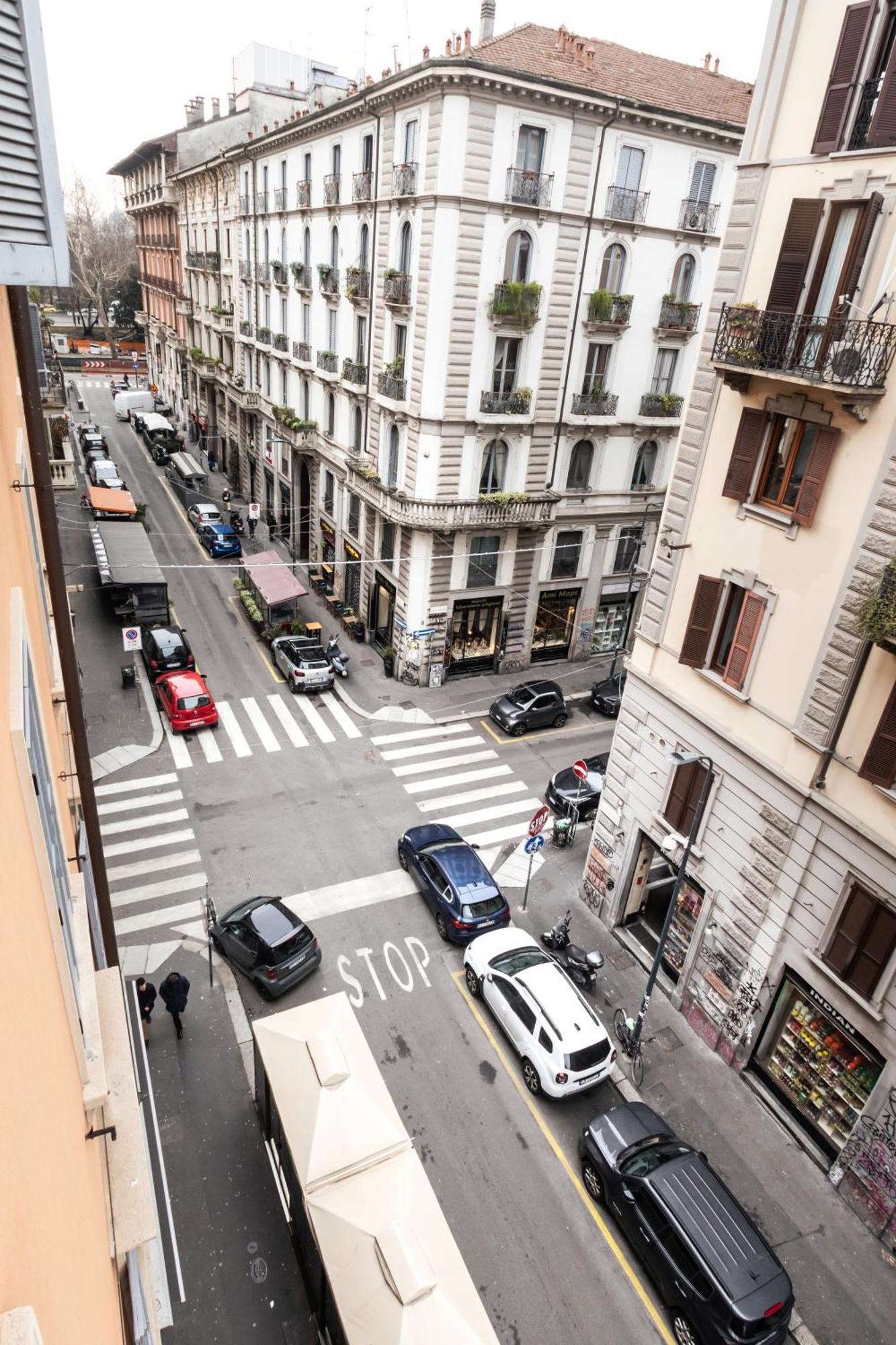 Apartamento Cosy And Bright Flat In The Heart Of Porta Venezia Milán Exterior foto